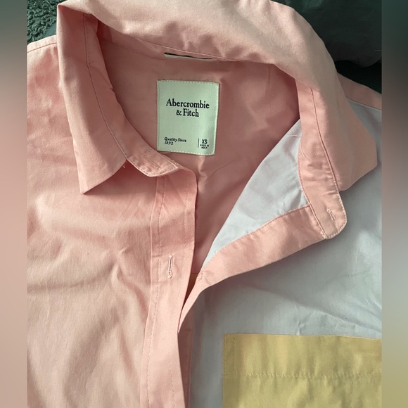 A&F - Color block button up - Picture 2 of 3